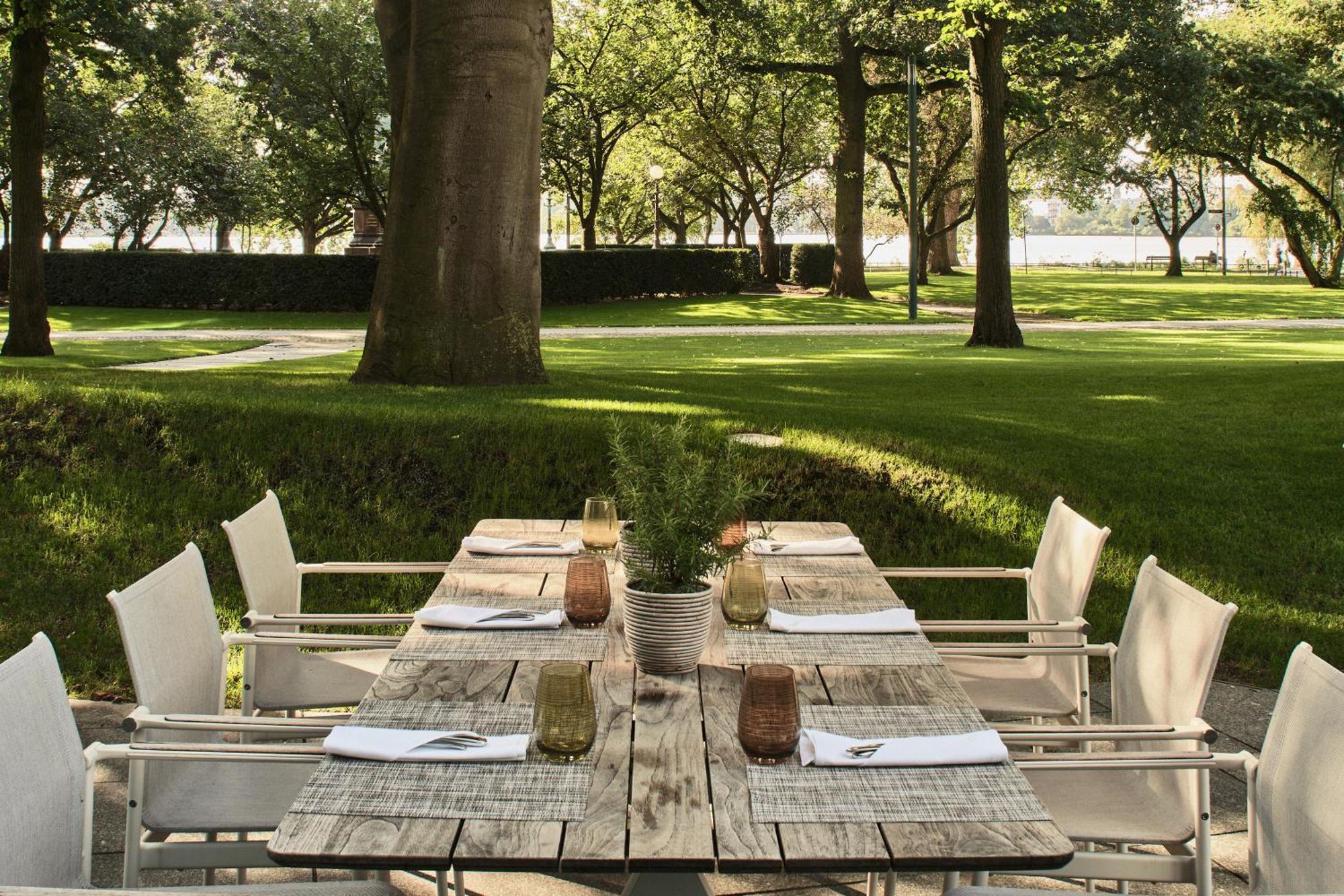 The Fontenay Hamburg Exterior photo The Park, Hyderabad