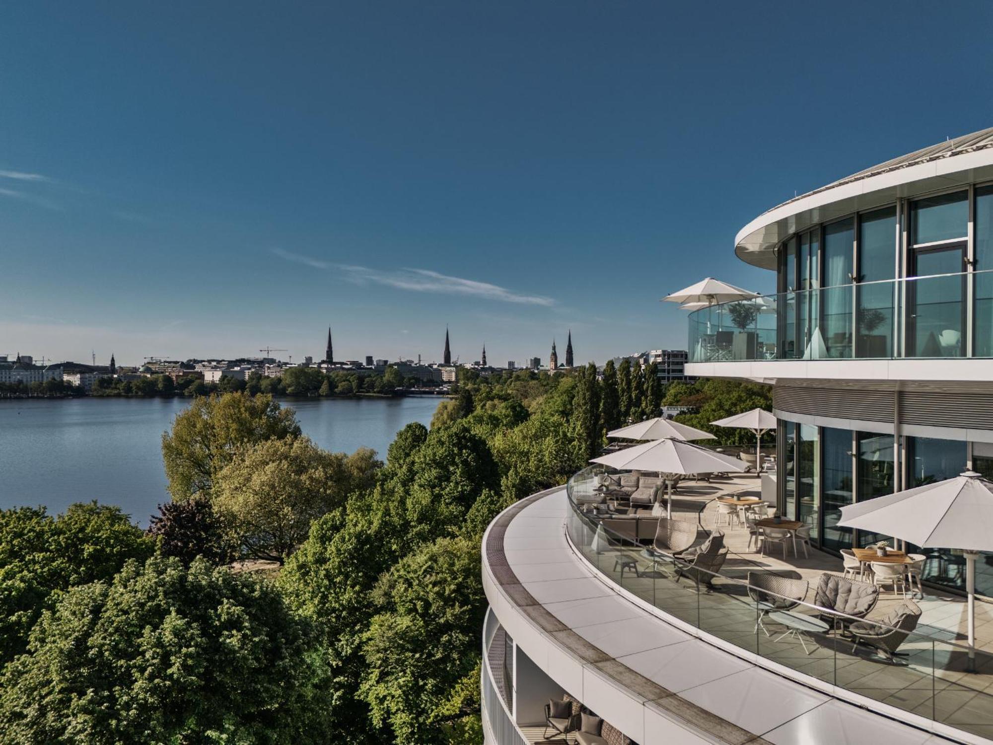 The Fontenay Hamburg Exterior photo The River Terrace